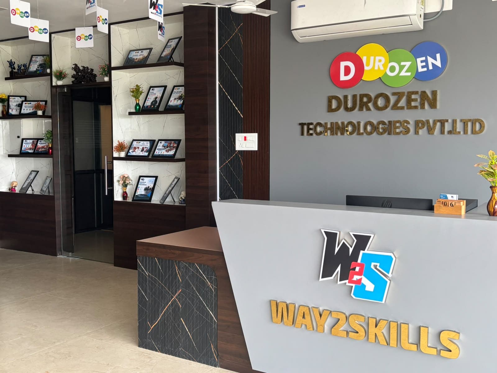 Welcome Front Desk & Executive Lobby